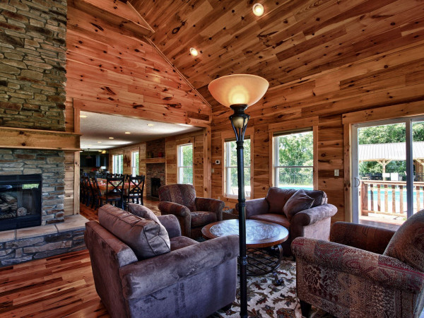 Makers Lodge Hocking Hills