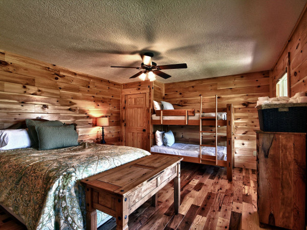 Makers Lodge Hocking Hills