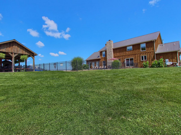 Makers Lodge Hocking Hills