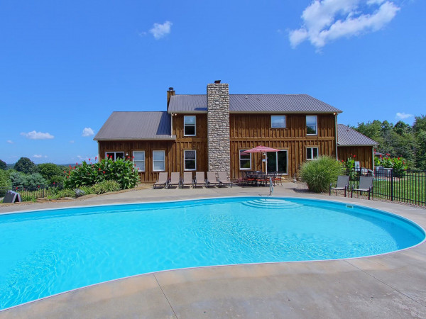 Makers Lodge Hocking Hills