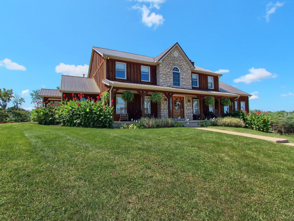 Makers Lodge Hocking Hills