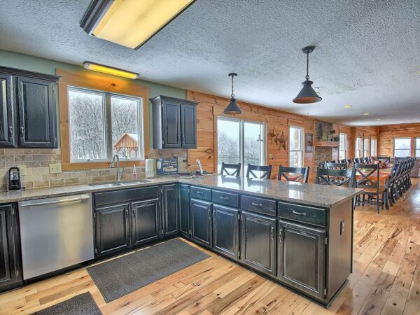 Makers Lodge Hocking Hills