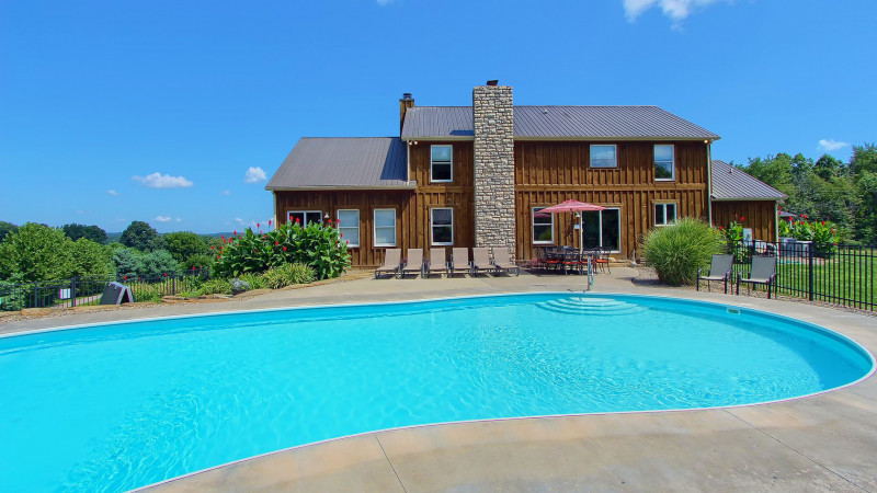 Makers Lodge Hocking Hills Ohio